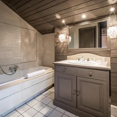 Madame Etienne Chalet